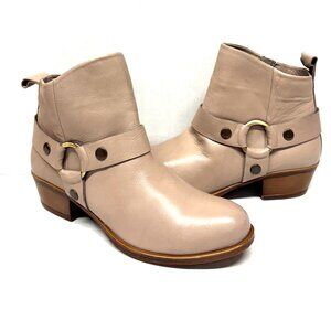MIZ MOOZ SOFT LEATHER BOOTIE SIDE ZIP BUCKLE 37EU / 7US SAND Z-151